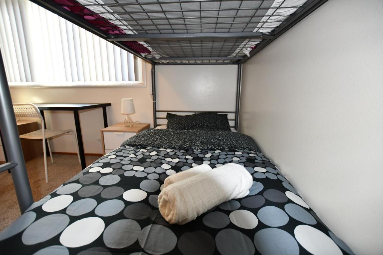 Hostel Style Shared Room Daly City Bagian luar foto